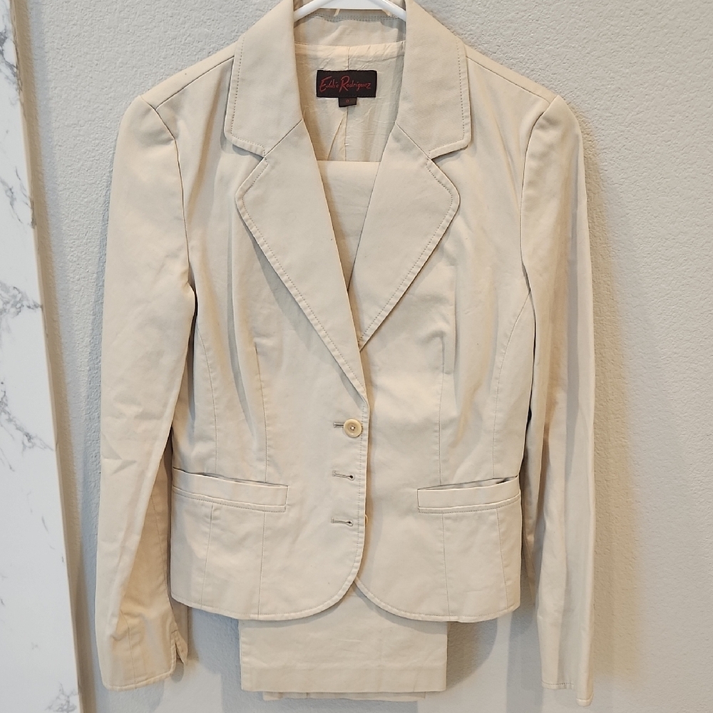 Chic Beige Women's Pant Suit, Size 0 Jacket/ Size 4 Pant